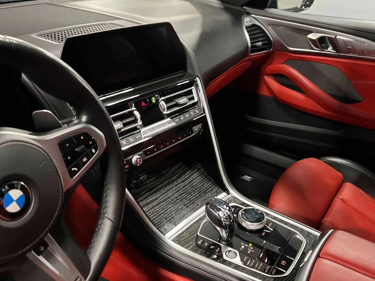 BMW 850 M850i xDrive  CARFAX - изображение 9