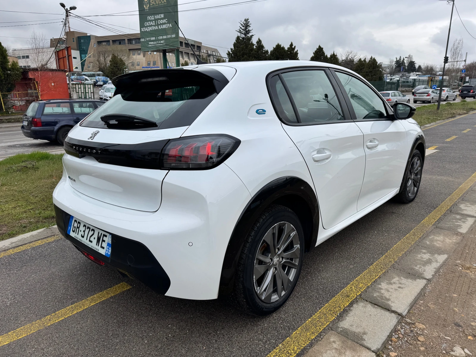 Peugeot 208 52KW-2024м-FULL, снимка 5 - Автомобили и джипове - 54008402