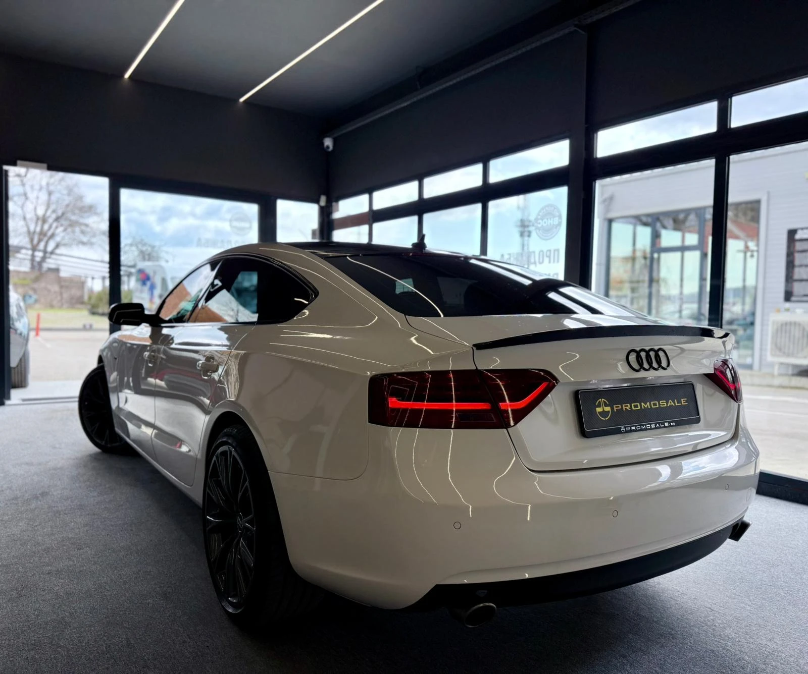 Audi A5 Sportback* Quattro* S-Line* Подгреви* Лизинг , снимка 4 - Автомобили и джипове - 54158332