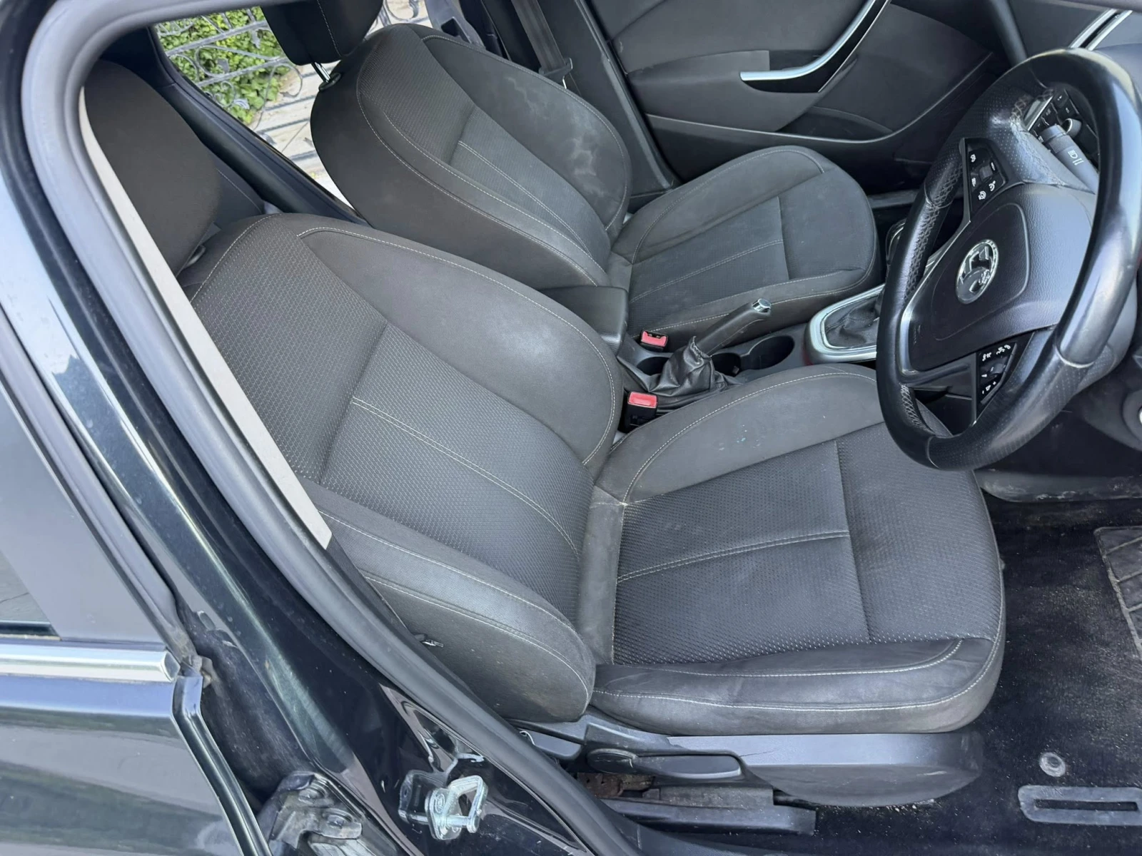 Opel Astra 1.7cdti, снимка 4 - Автомобили и джипове - 54598676