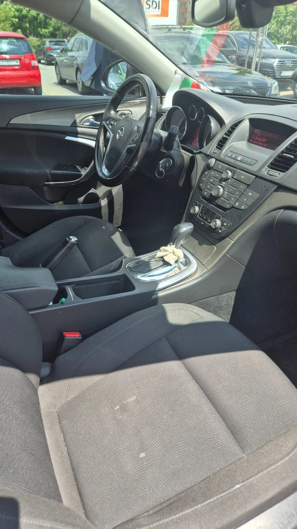 Opel Insignia Спорттурер, снимка 2 - Автомобили и джипове - 54704339