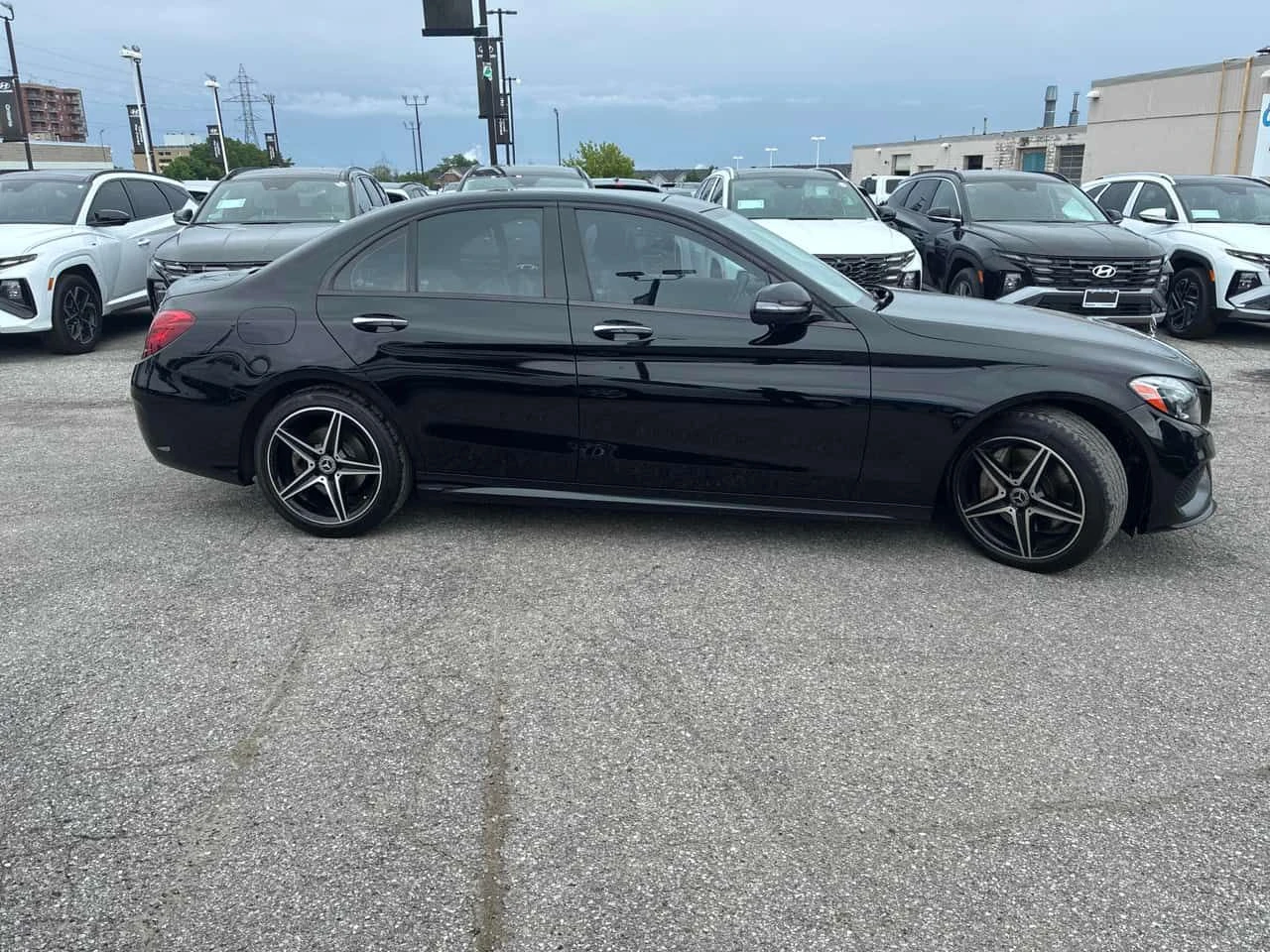 Mercedes-Benz C 300 ПОДГРЕВИ * ПАНО * KEYLESS * CARFAX, снимка 3 - Автомобили и джипове - 55015540