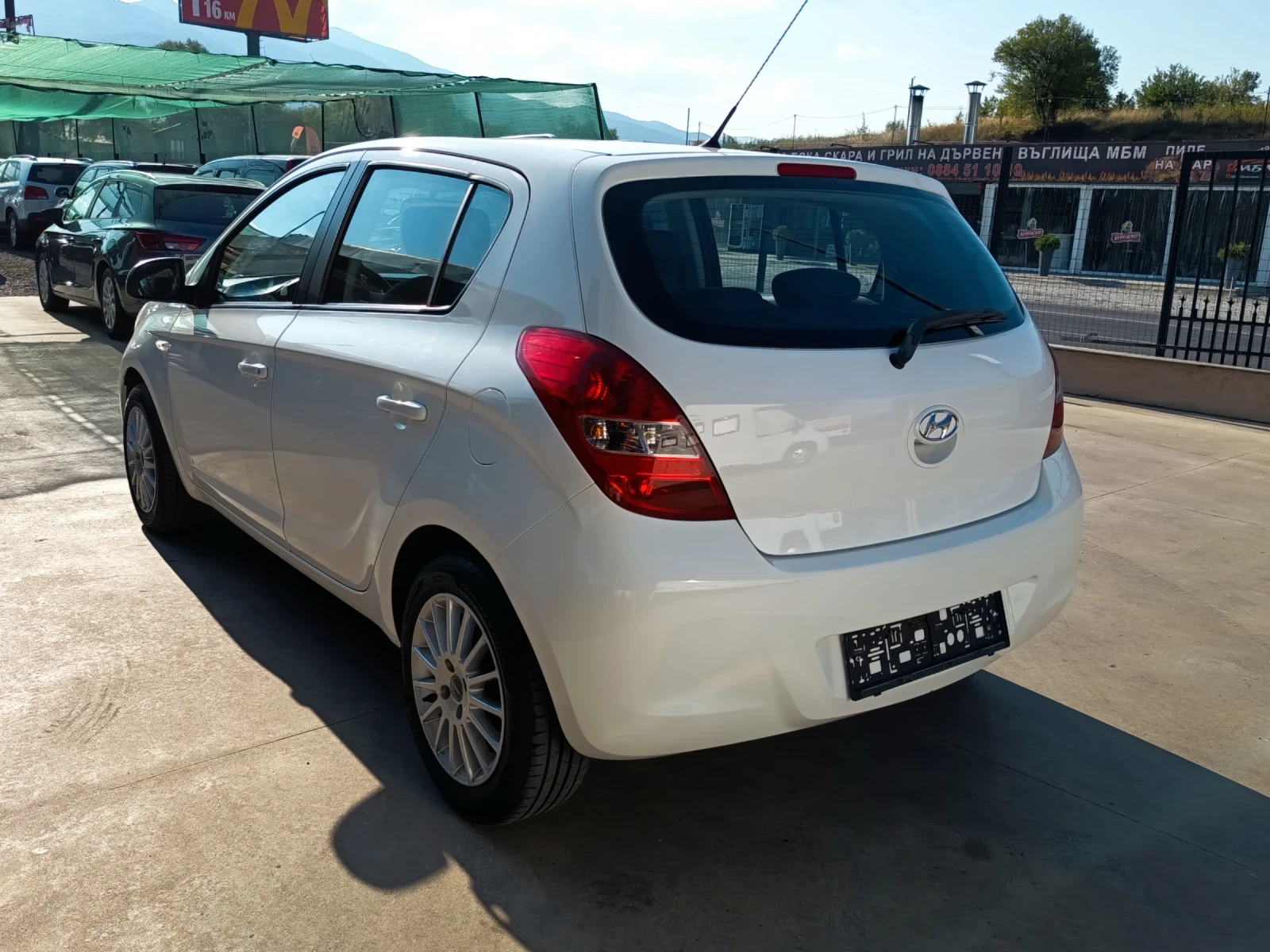 Hyundai I20 1.25i, снимка 5 - Автомобили и джипове - 55618948
