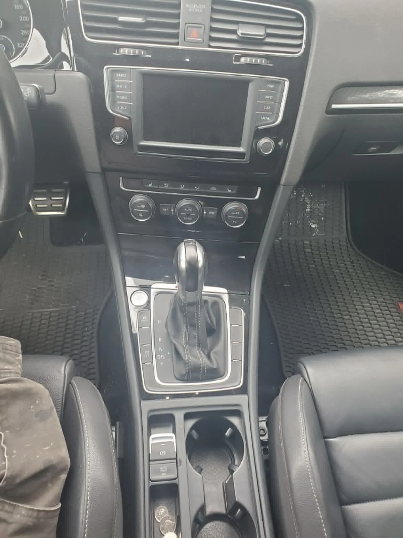 VW Golf R / STAGE 3 / CARFAX / АВТОКРЕДИТ , снимка 9 - Автомобили и джипове - 55884448