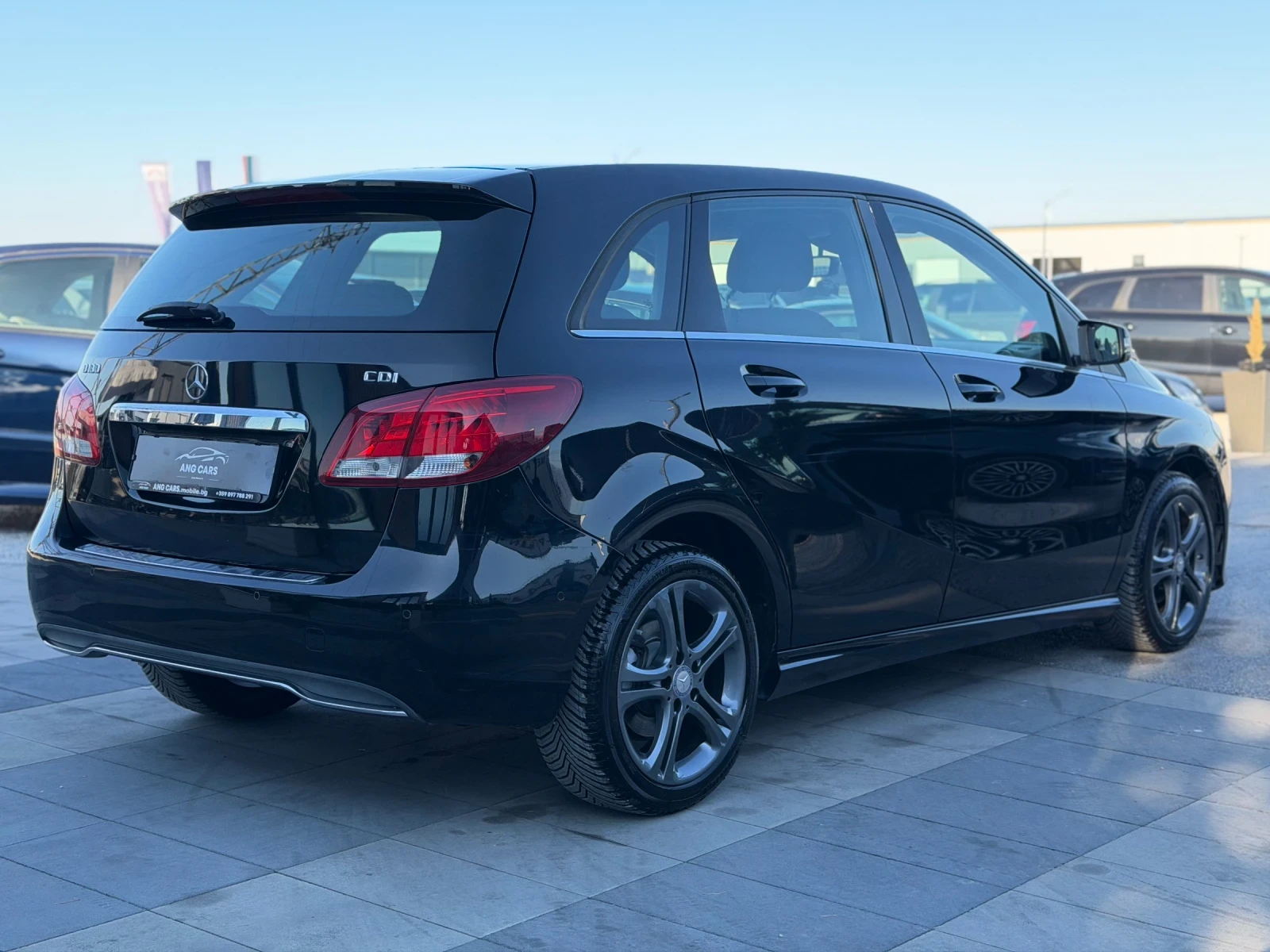 Mercedes-Benz B 180 * Facelift* АВТОМАТИК* 2016* , снимка 5 - Автомобили и джипове - 56131604
