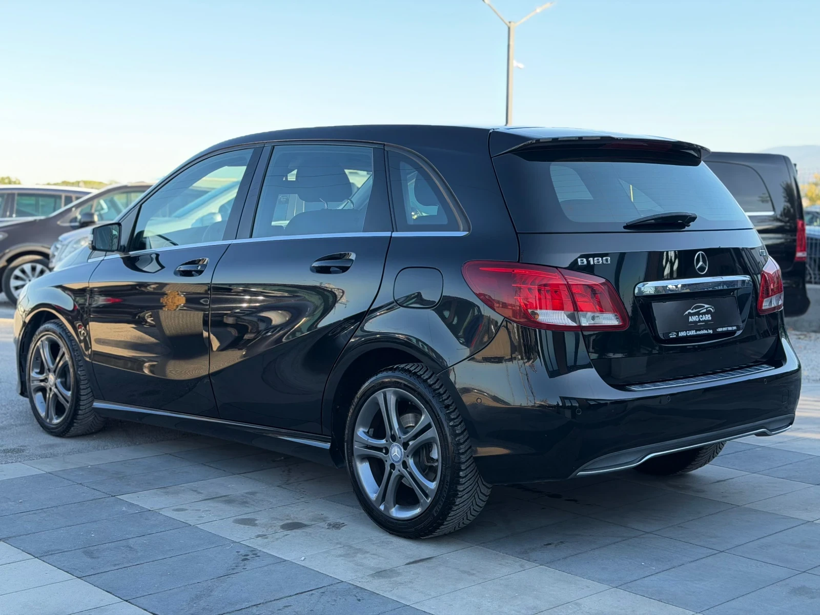 Mercedes-Benz B 180 * Facelift* АВТОМАТИК* 2016* , снимка 4 - Автомобили и джипове - 56131604