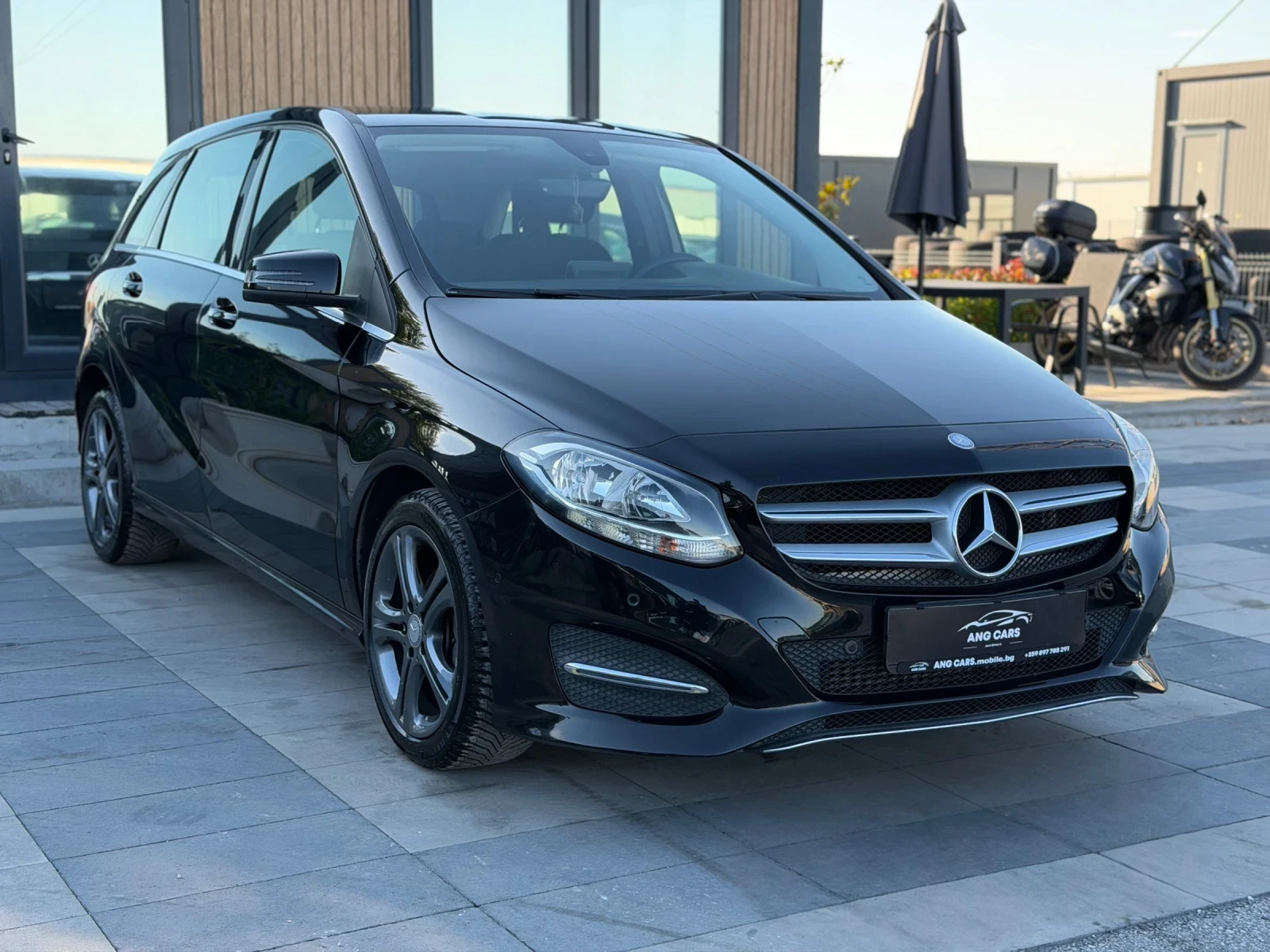 Mercedes-Benz B 180 * Facelift* АВТОМАТИК* 2016* , снимка 2 - Автомобили и джипове - 56131604