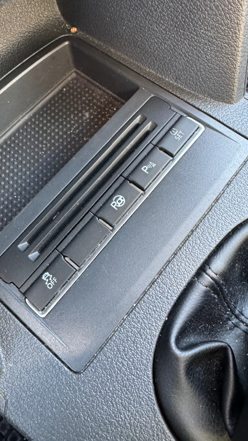 VW Touran 2.0 TDI 140 �.� | Mobile.bg � ����������� 10