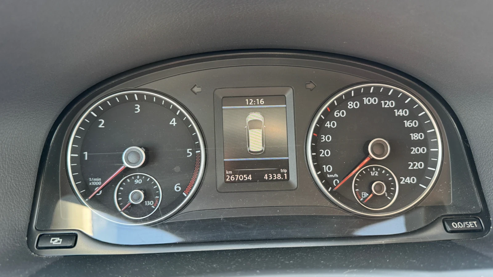VW Touran 2.0 TDI 140 �.� | Mobile.bg � ����������� 8