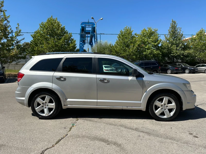 Dodge Journey 2.0TDI 140К.с. Автоматик, снимка 5 - Автомобили и джипове - 46885841