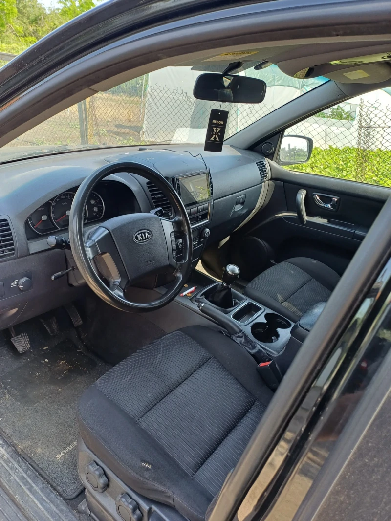 Kia Sorento 2.5crdi 170кс, снимка 4 - Автомобили и джипове - 50871376