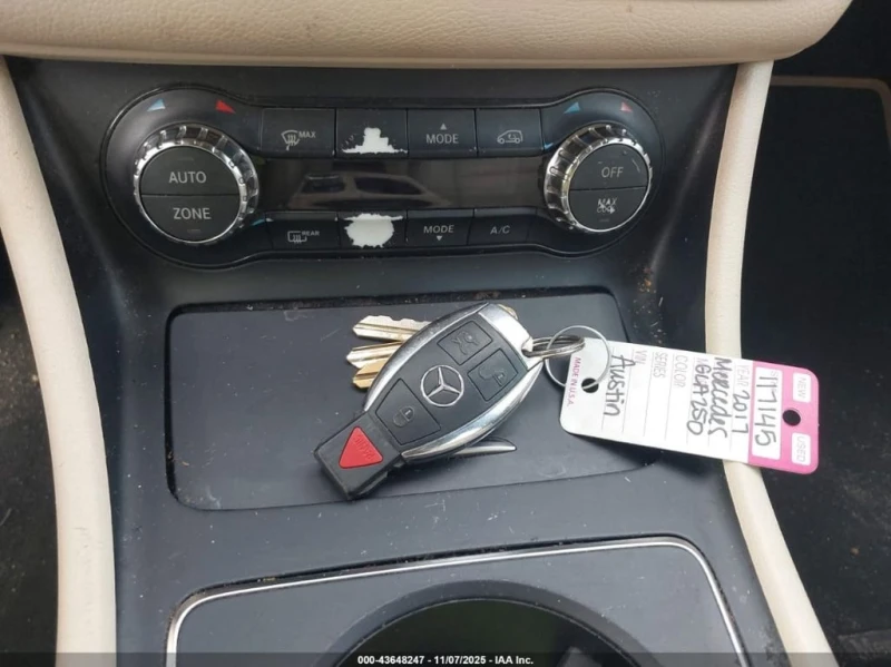 Mercedes-Benz GLA 250 * 4MATIC * CARFAX * БЕЗ ПЪРВОНАЧАЛНА ВНОСКА, снимка 11 - Автомобили и джипове - 52888421