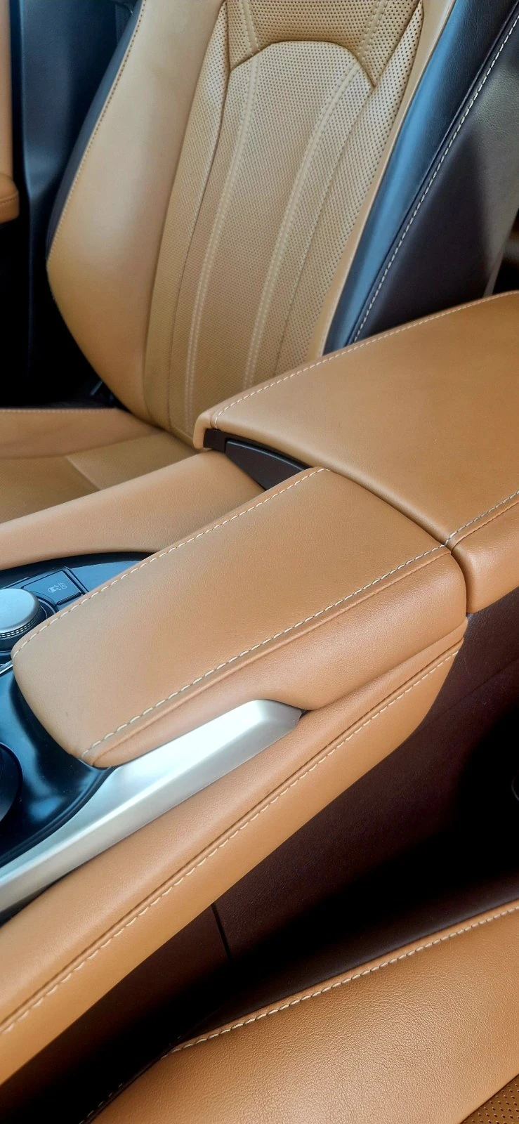 Lexus RX 450h, снимка 10 - Автомобили и джипове - 54221162