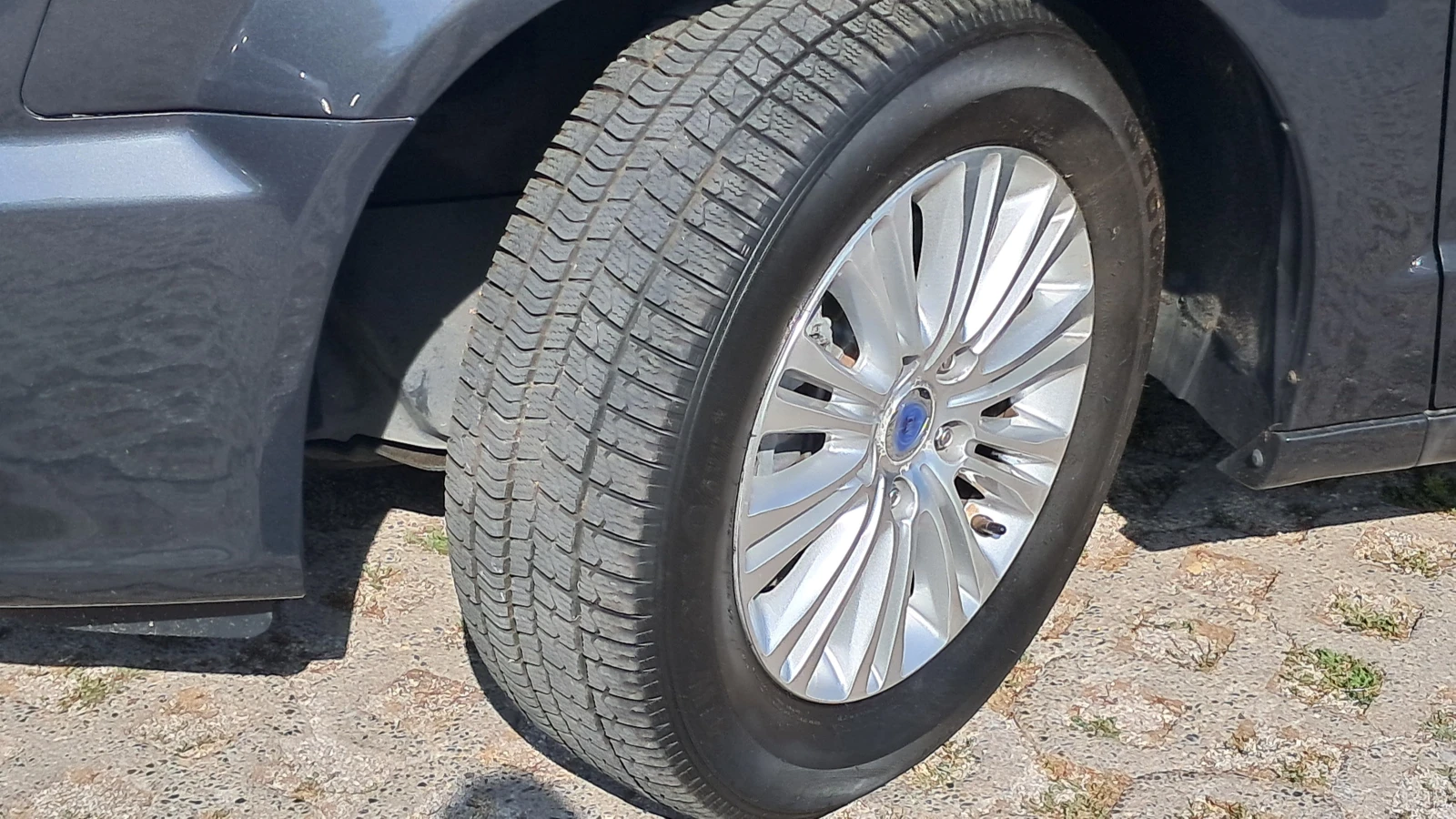 Lancia Voyager FULL 7-МЕСТА РЕАЛНИ КМ ИЗКЛЮЧИТЕЛН СЕРВ КНИЖ УНИКТ, снимка 16 - Автомобили и джипове - 46613607