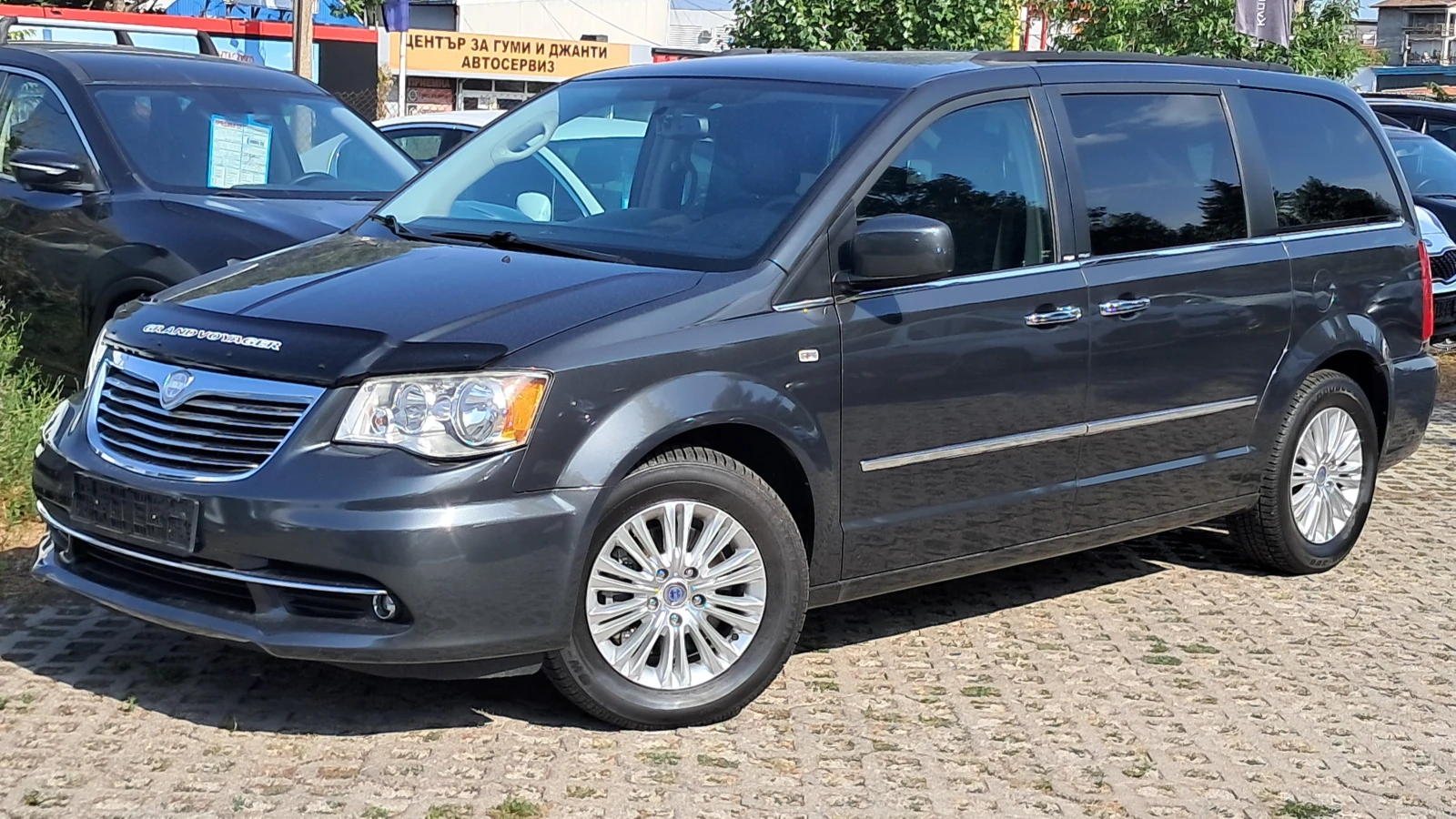 Lancia Voyager FULL 7-МЕСТА РЕАЛНИ КМ ИЗКЛЮЧИТЕЛН СЕРВ КНИЖ УНИКТ