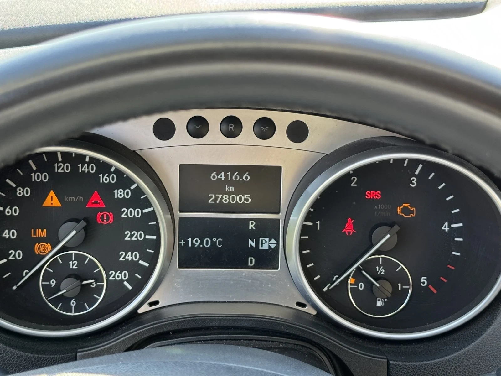 Mercedes-Benz ML 350  - изображение 7