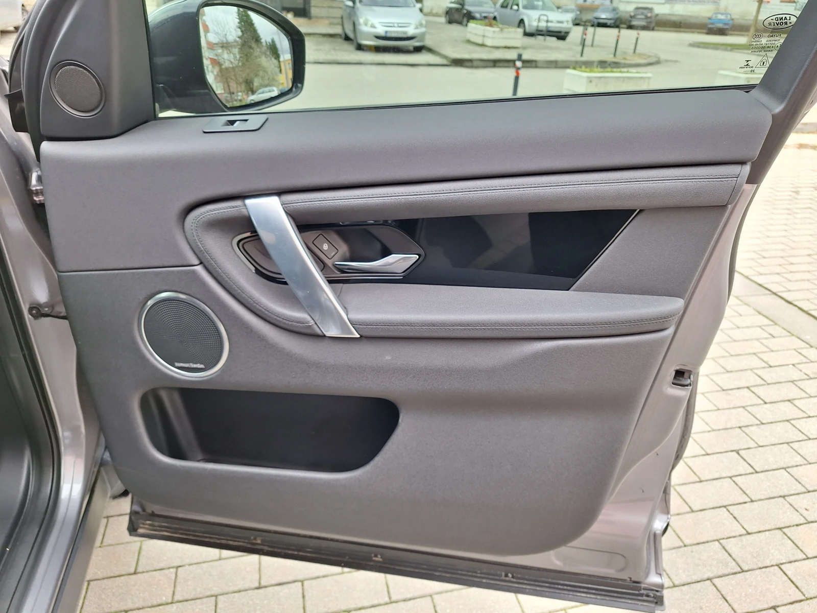 Land Rover Discovery Sport 2.0D/m-hev 4x4 Full!, снимка 14 - Автомобили и джипове - 54143253