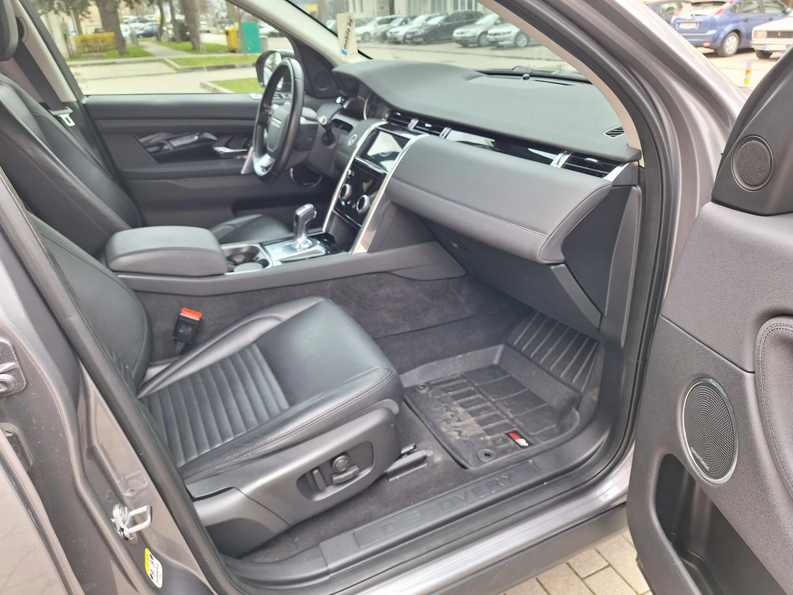 Land Rover Discovery Sport 2.0D/m-hev 4x4 Full!, снимка 15 - Автомобили и джипове - 54143253