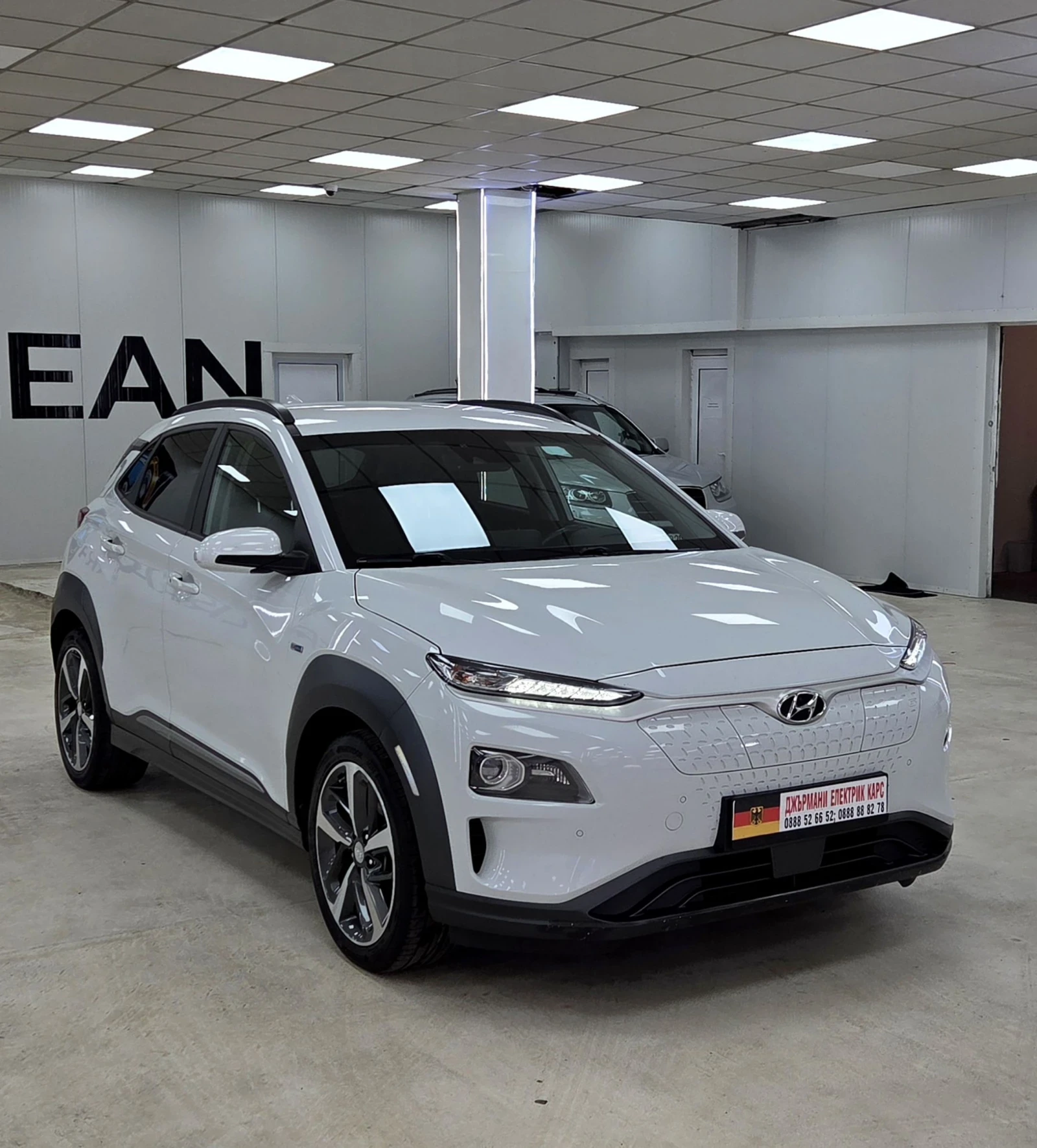 Hyundai Kona 64KWh/Premium/SOH100%