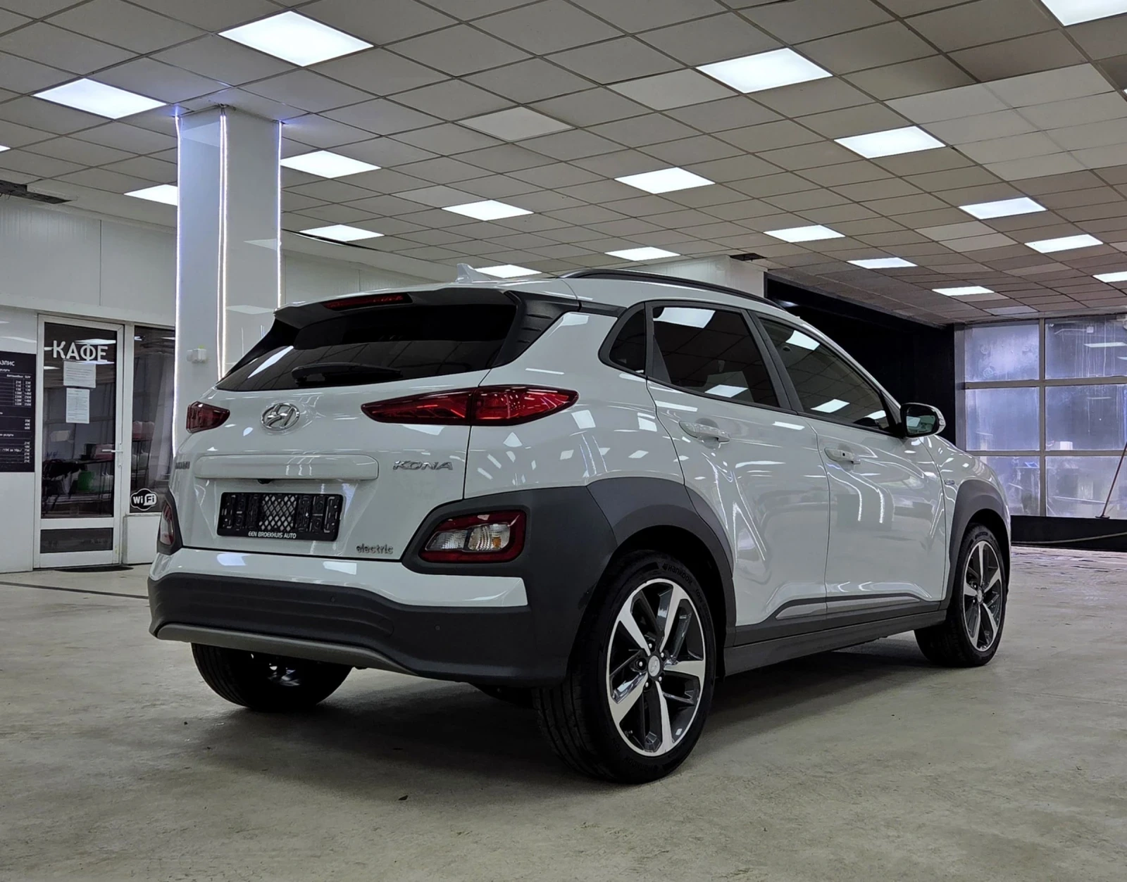 Hyundai Kona 64KWh/Premium/SOH100%, снимка 3 - Автомобили и джипове - 54530221