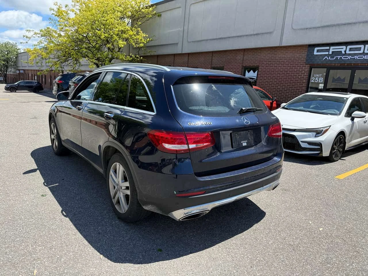 Mercedes-Benz GLC * 300 * АВТОКРЕДИТ БЕЗ ПЪРВОНАЧАЛНА ВНОСКА, снимка 5 - Автомобили и джипове - 54813448
