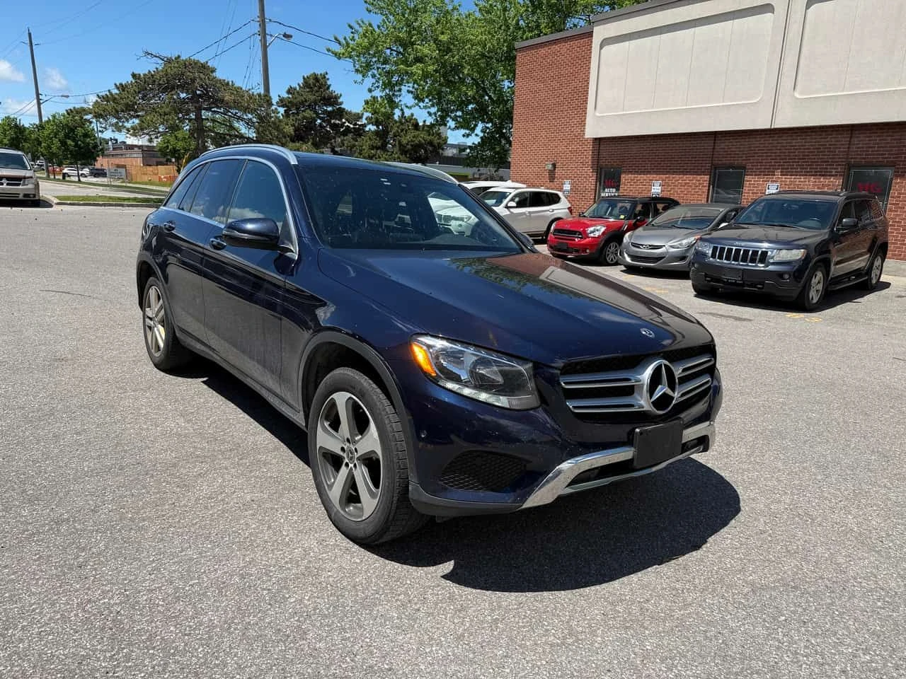 Mercedes-Benz GLC * 300 * АВТОКРЕДИТ БЕЗ ПЪРВОНАЧАЛНА ВНОСКА, снимка 4 - Автомобили и джипове - 54813448