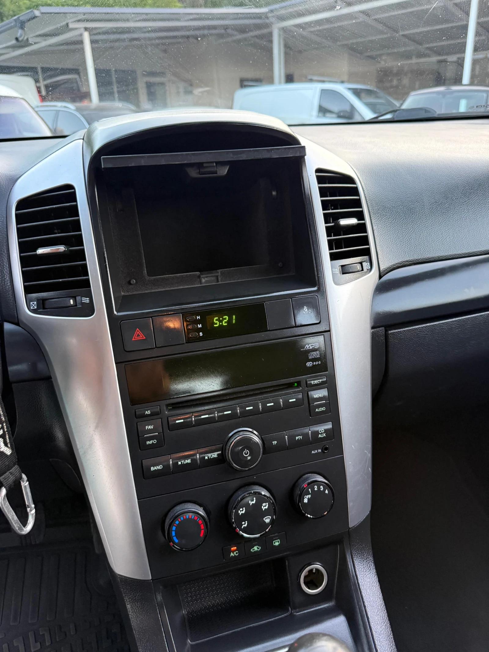 Chevrolet Captiva 2.0TD ЛИЗИНГ, снимка 11 - Автомобили и джипове - 55564057