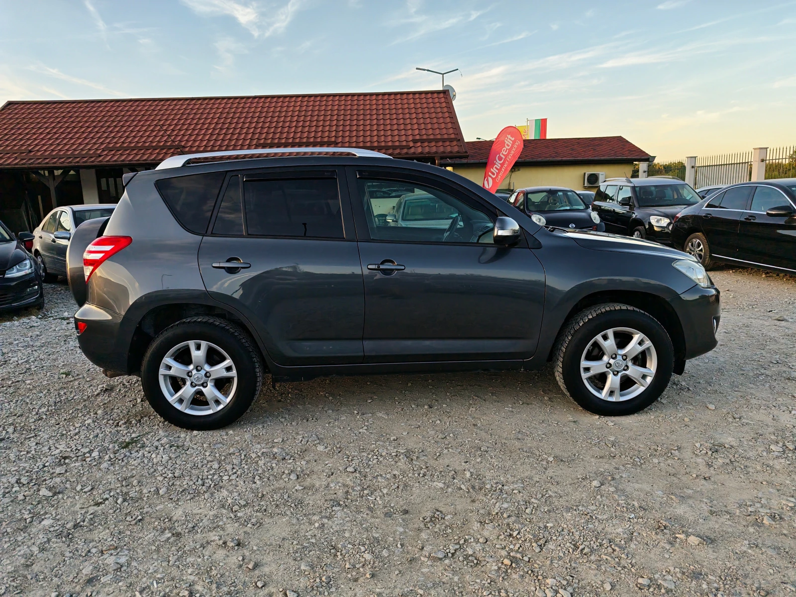 Toyota Rav4 2.0 Бензин .Газ .Автомат, снимка 4 - Автомобили и джипове - 55958974