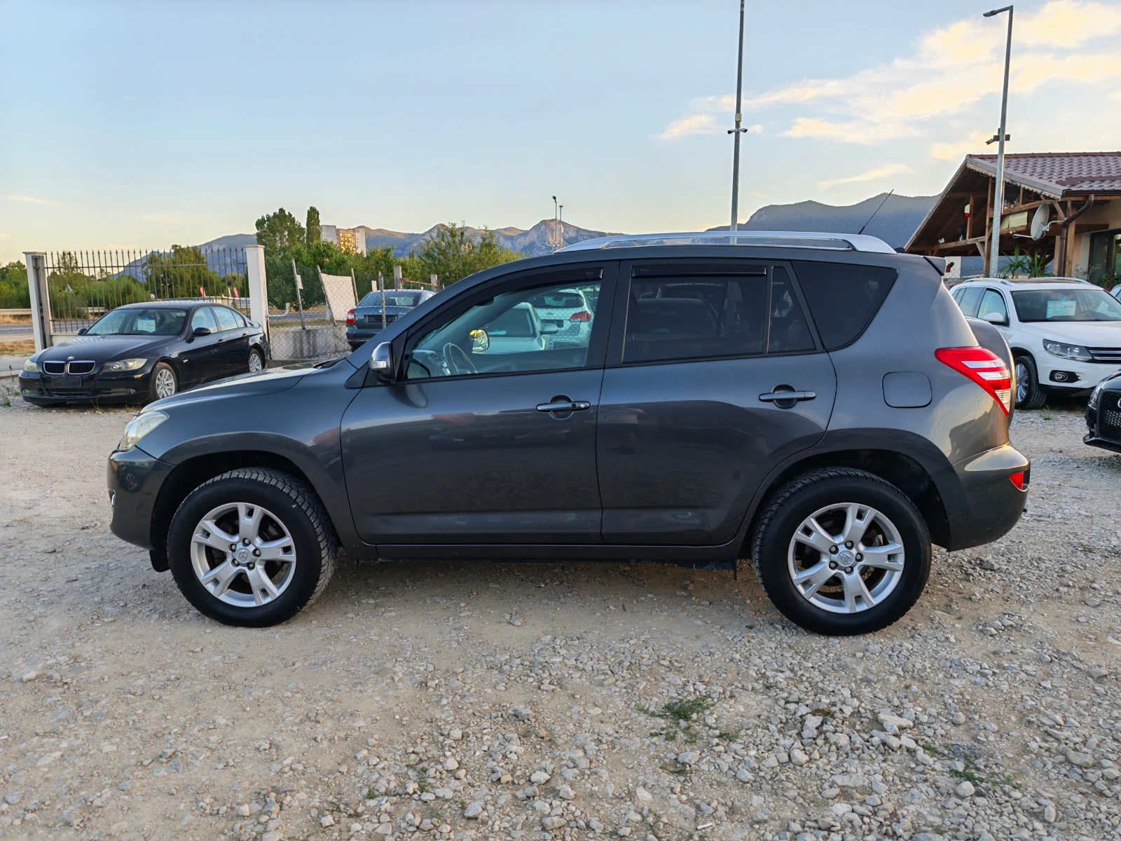 Toyota Rav4 2.0 Бензин .Газ .Автомат, снимка 9 - Автомобили и джипове - 55958974