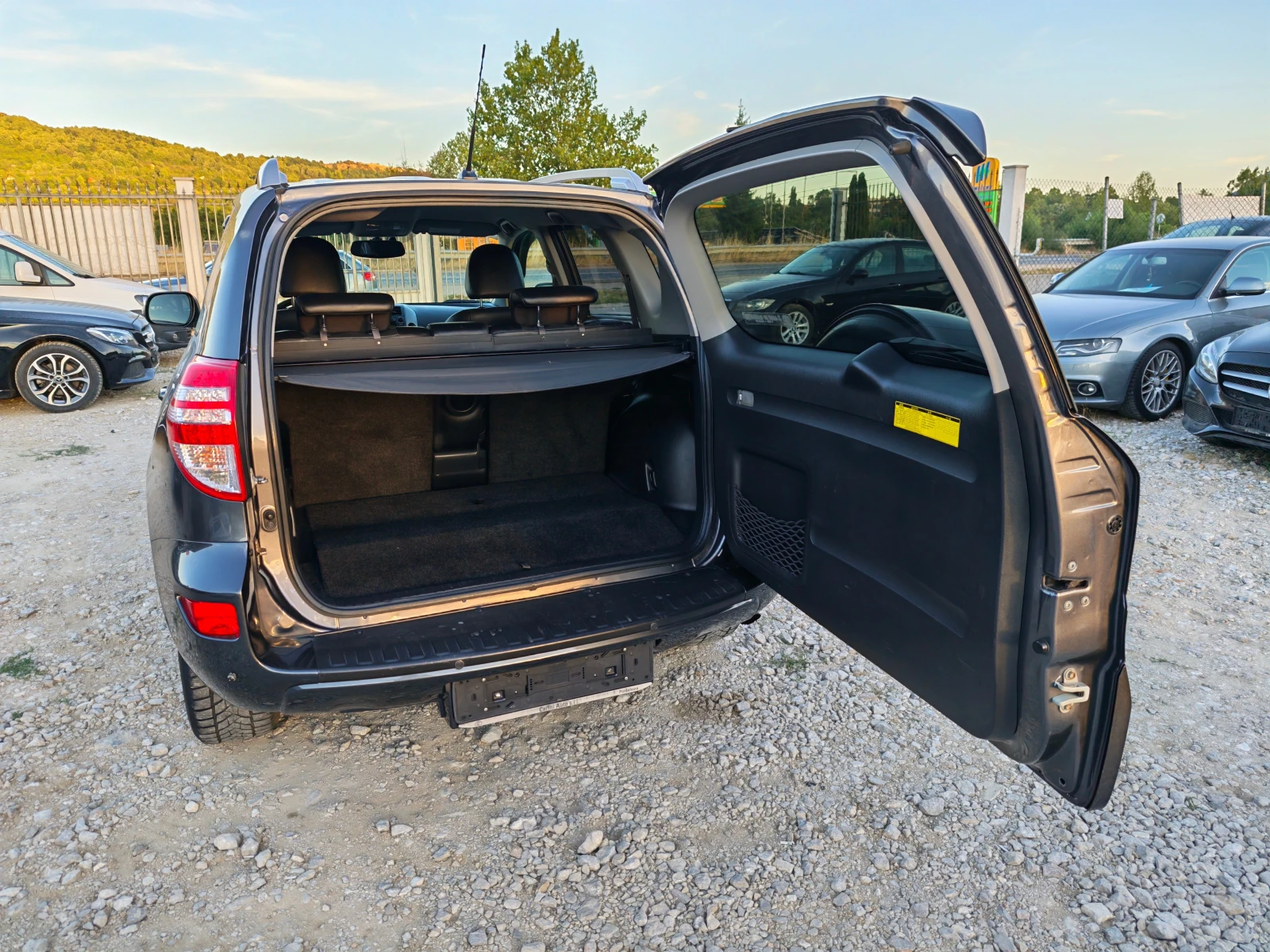 Toyota Rav4 2.0 Бензин .Газ .Автомат, снимка 7 - Автомобили и джипове - 55958974