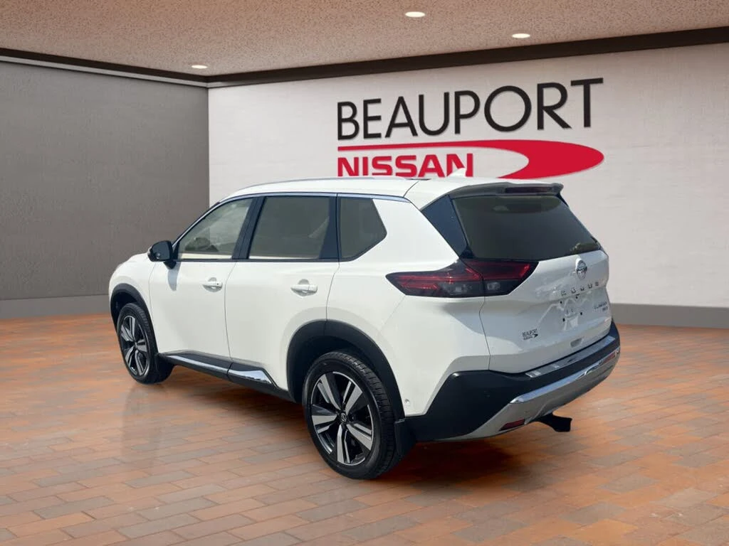 Nissan Rogue 2.5* PLATINUM* DISTRONIC* ХЕДЪП* 360* КРАЙНА ЦЕНА, снимка 3 - Автомобили и джипове - 56004603