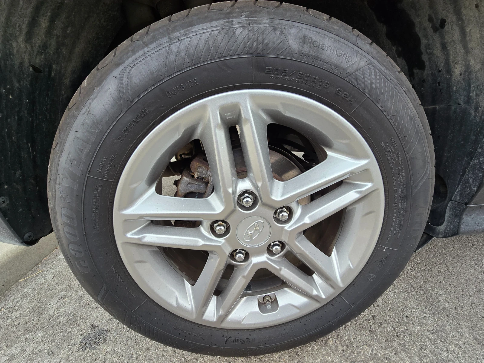 Hyundai Kona, снимка 5 - Автомобили и джипове - 56046855