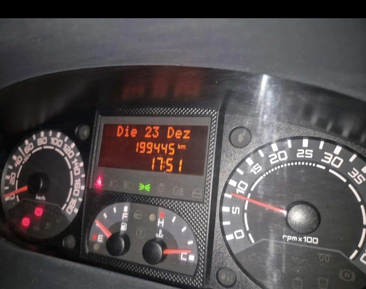 Iveco Daily 35S14  2.3 140 199, 000 km - изображение 8