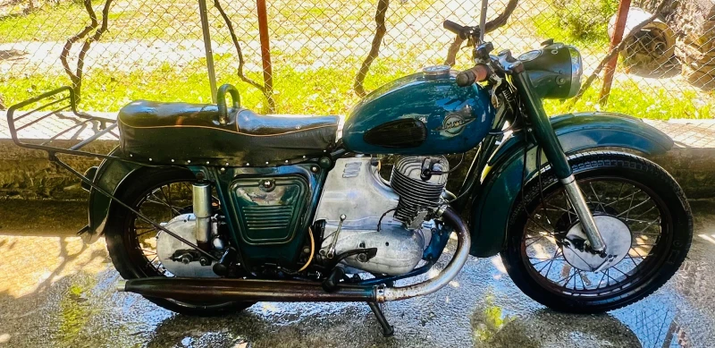 Иж 350 Продават се 2 Бр  За Информация  0884291056, снимка 7 - Мотоциклети и мототехника - 51206531