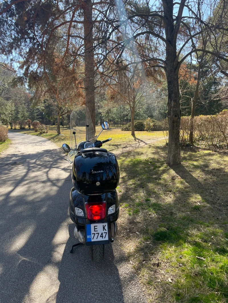 Vespa 300 Gts300ie, снимка 2 - Мотоциклети и мототехника - 51825457