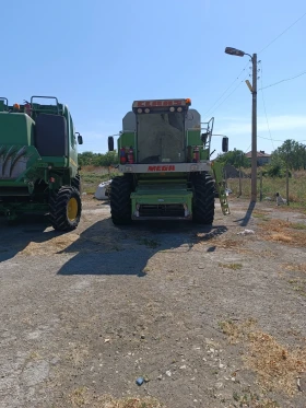      Claas Dominator 208