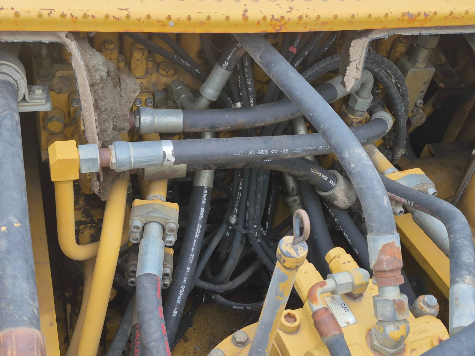 Багер Cat 330D, снимка 10 - Индустриална техника - 56623219