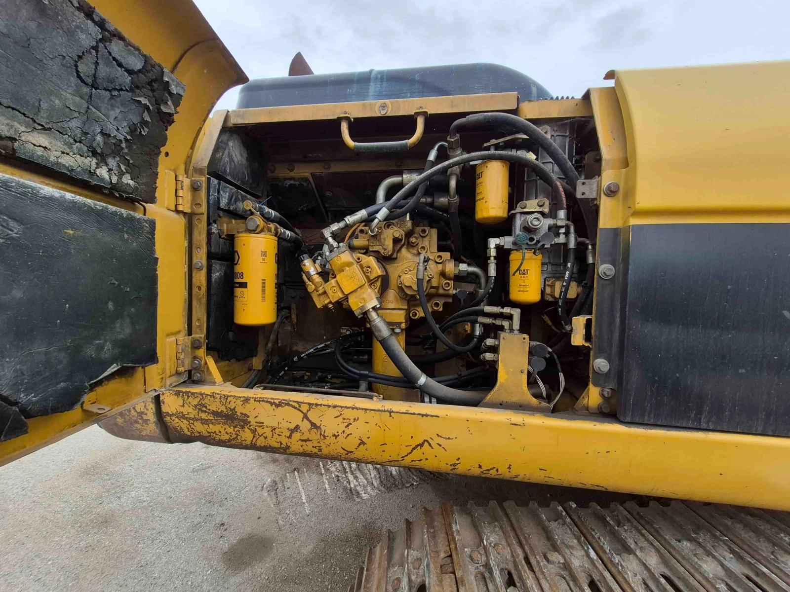 Багер Cat 330D, снимка 7 - Индустриална техника - 56623219