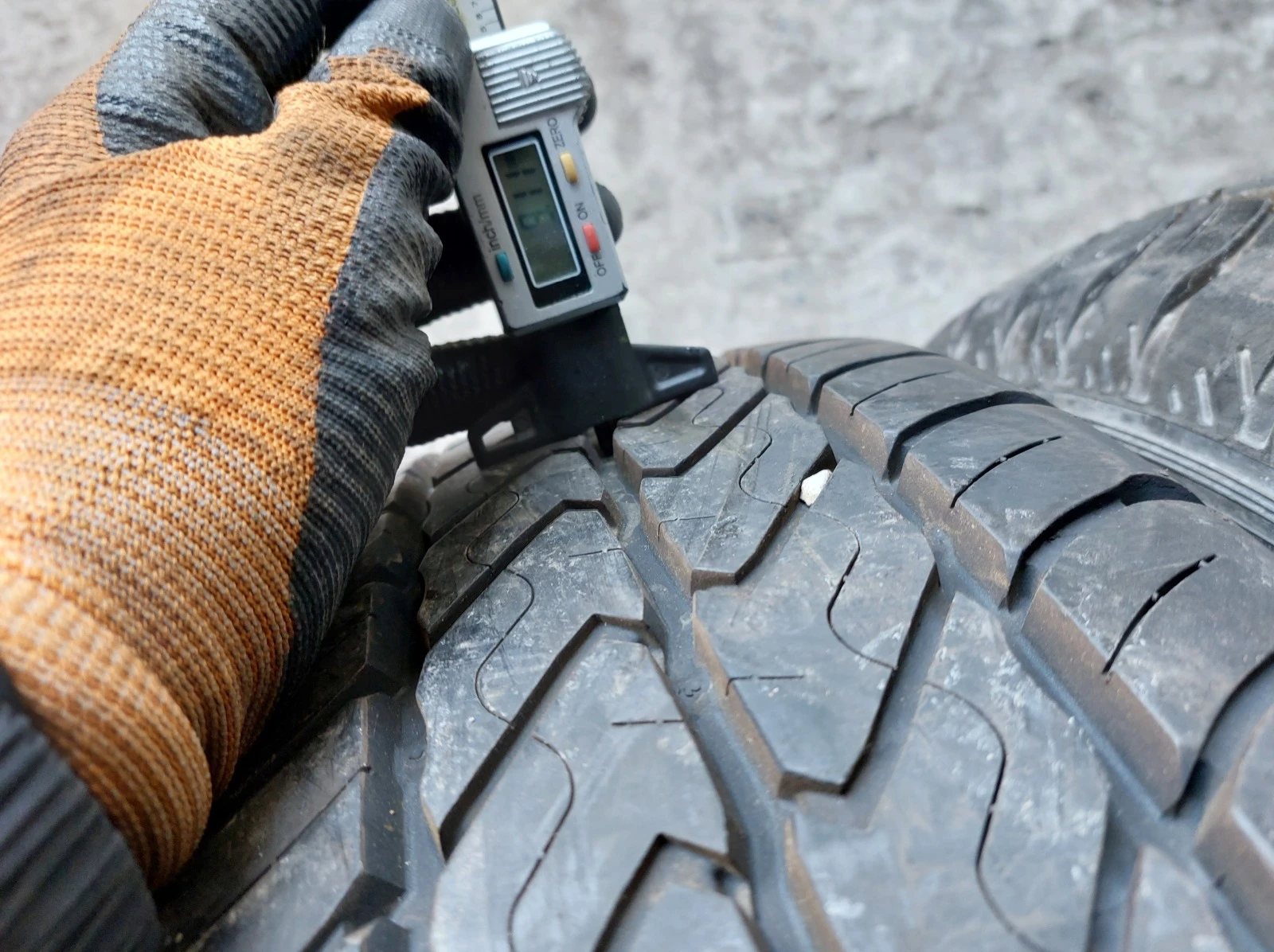 ���� 215/60R17 | Mobile.bg � ����������� 4