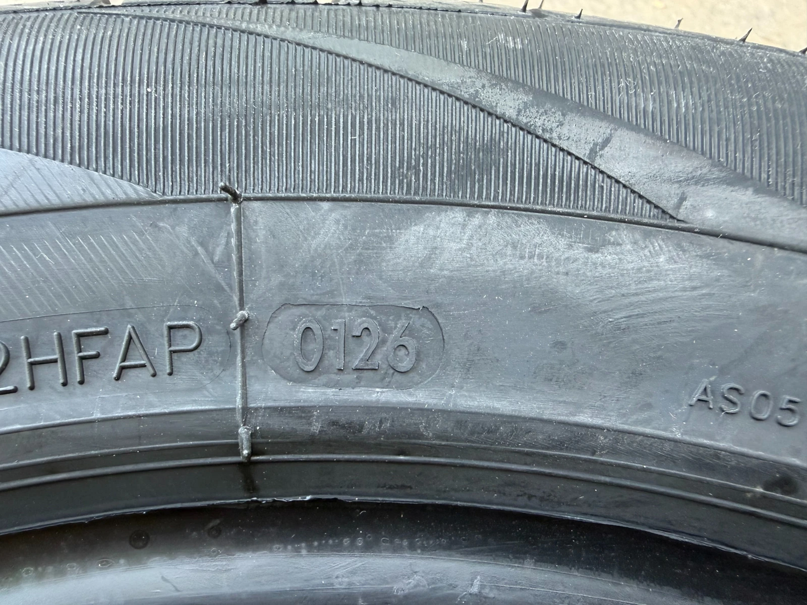 Гуми Зимни 205/55R16, снимка 4 - Гуми и джанти - 55650143