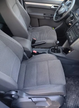 VW Touran - 2600 € / 5085.16 лв. - 17782503 5