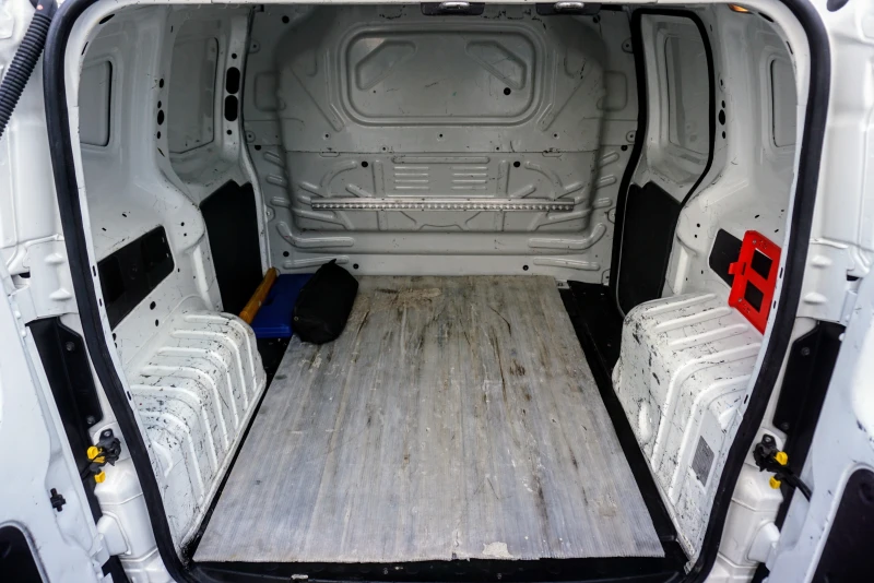 Fiat Fiorino 1.3mjt, снимка 12 - Автомобили и джипове - 35557596