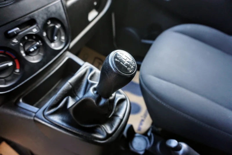 Fiat Fiorino 1.3mjt, снимка 8 - Автомобили и джипове - 35557596