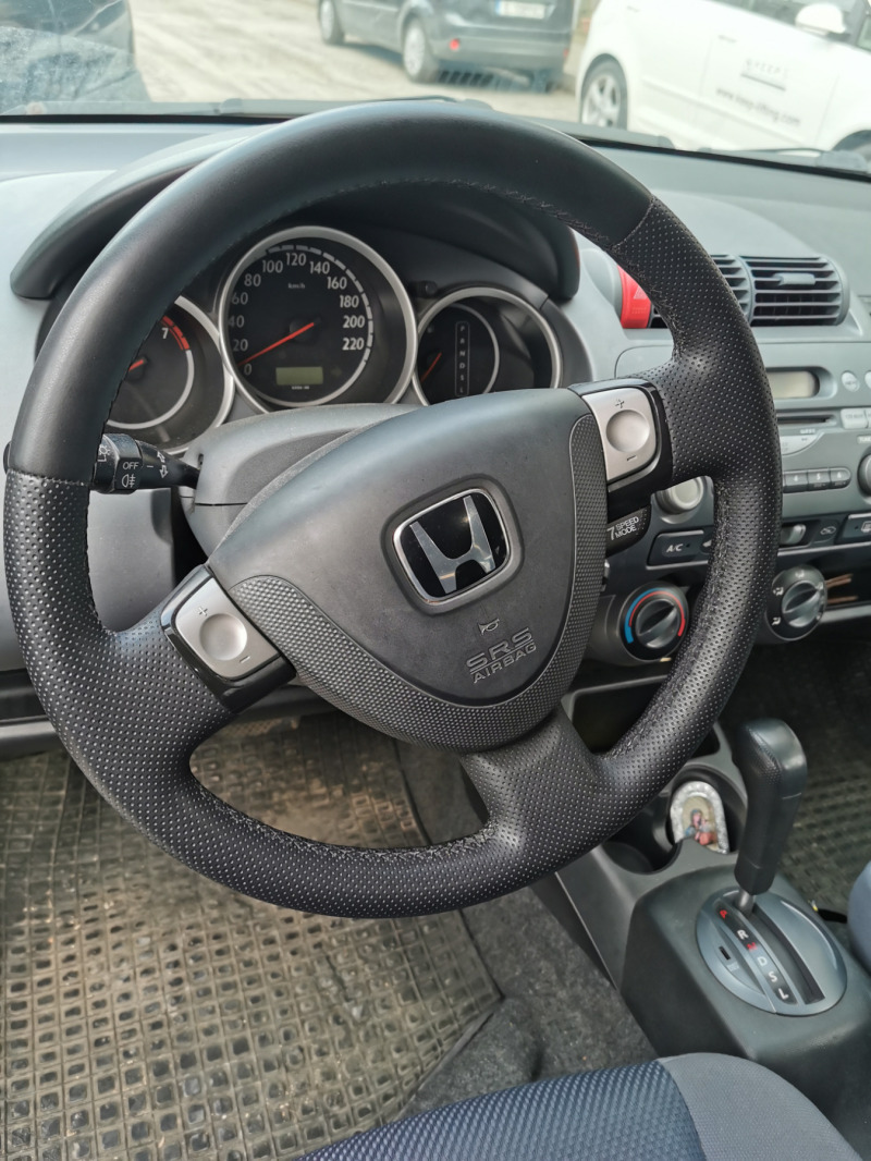 Honda Jazz, снимка 4 - Автомобили и джипове - 45463634