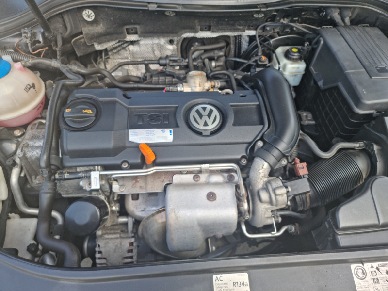 VW Passat 1.4 TSI, снимка 15 - Автомобили и джипове - 45196311