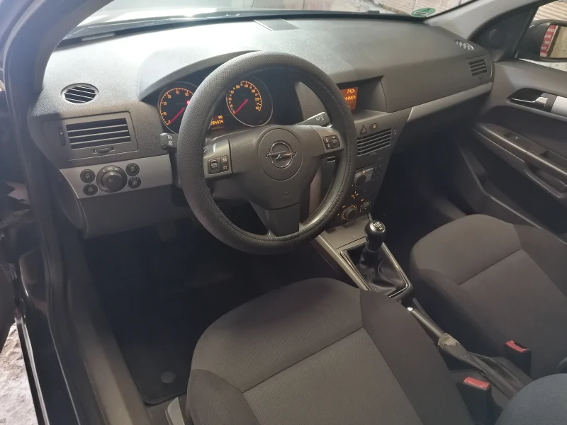 Opel Astra 1.6i 16V, снимка 10 - Автомобили и джипове - 47819968