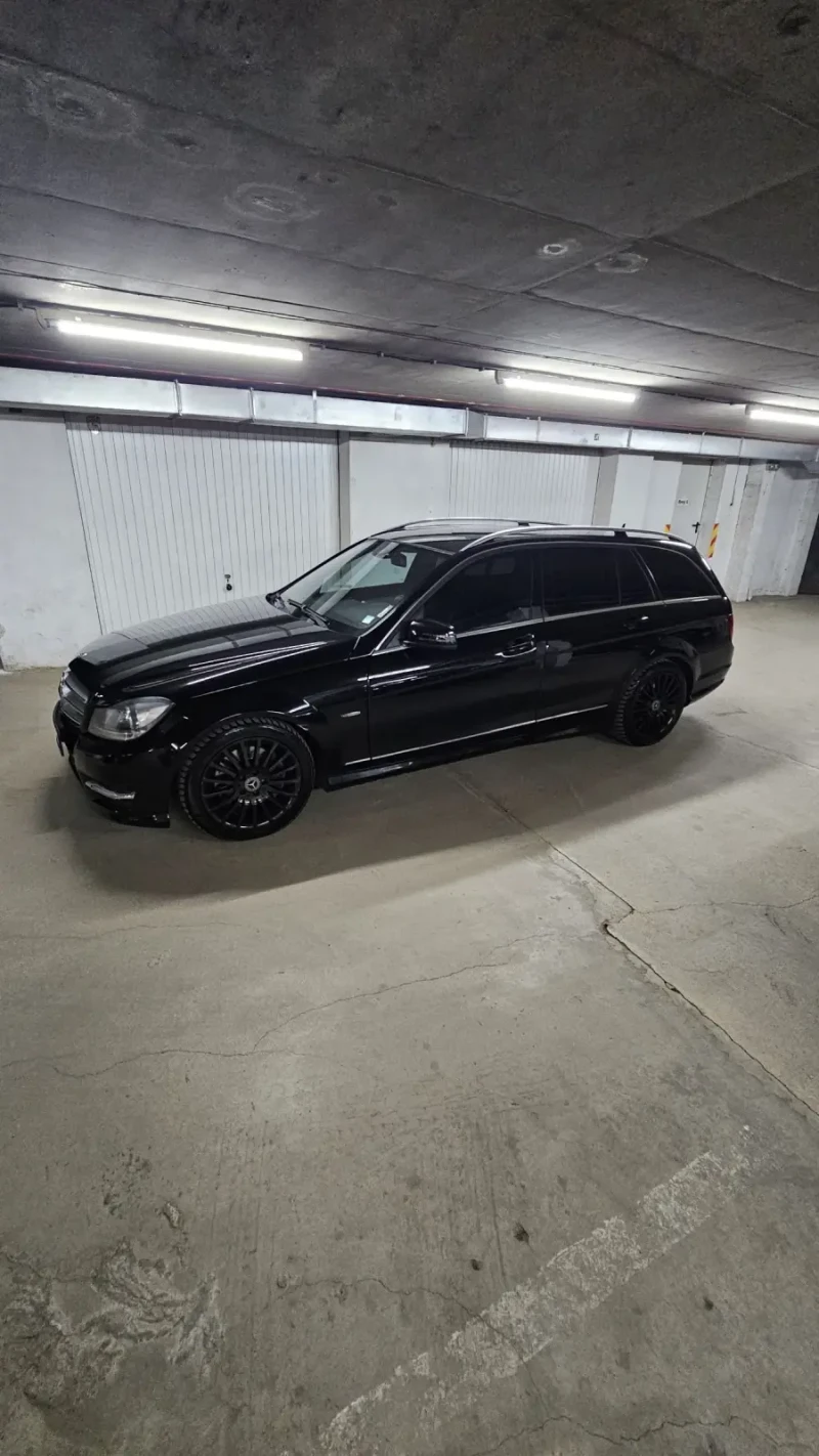 Mercedes-Benz C 300, снимка 7 - Автомобили и джипове - 52840477
