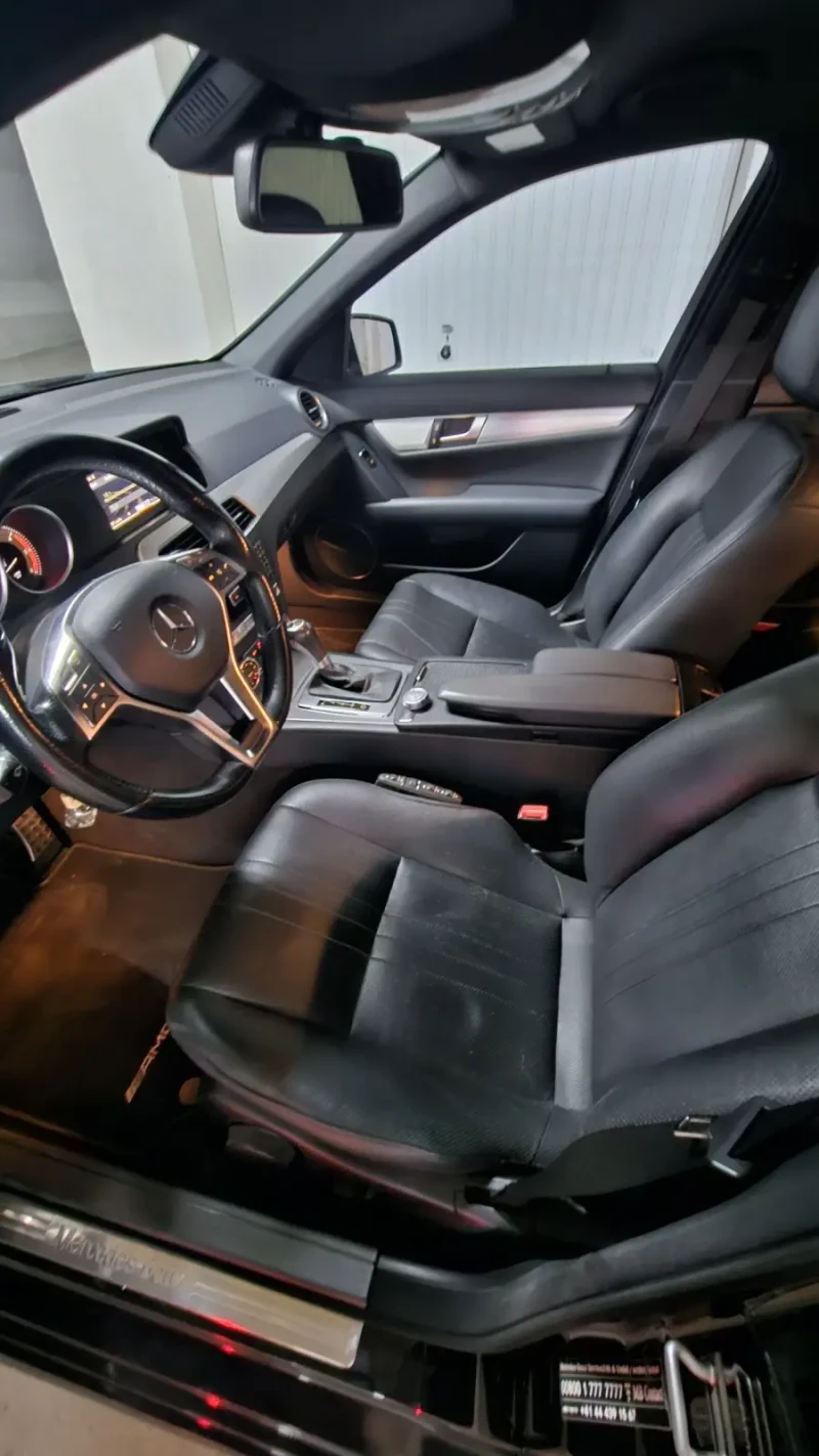 Mercedes-Benz C 300, снимка 10 - Автомобили и джипове - 52840477