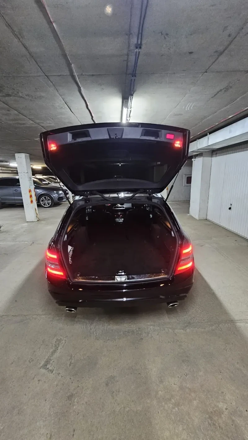 Mercedes-Benz C 300, снимка 9 - Автомобили и джипове - 52840477