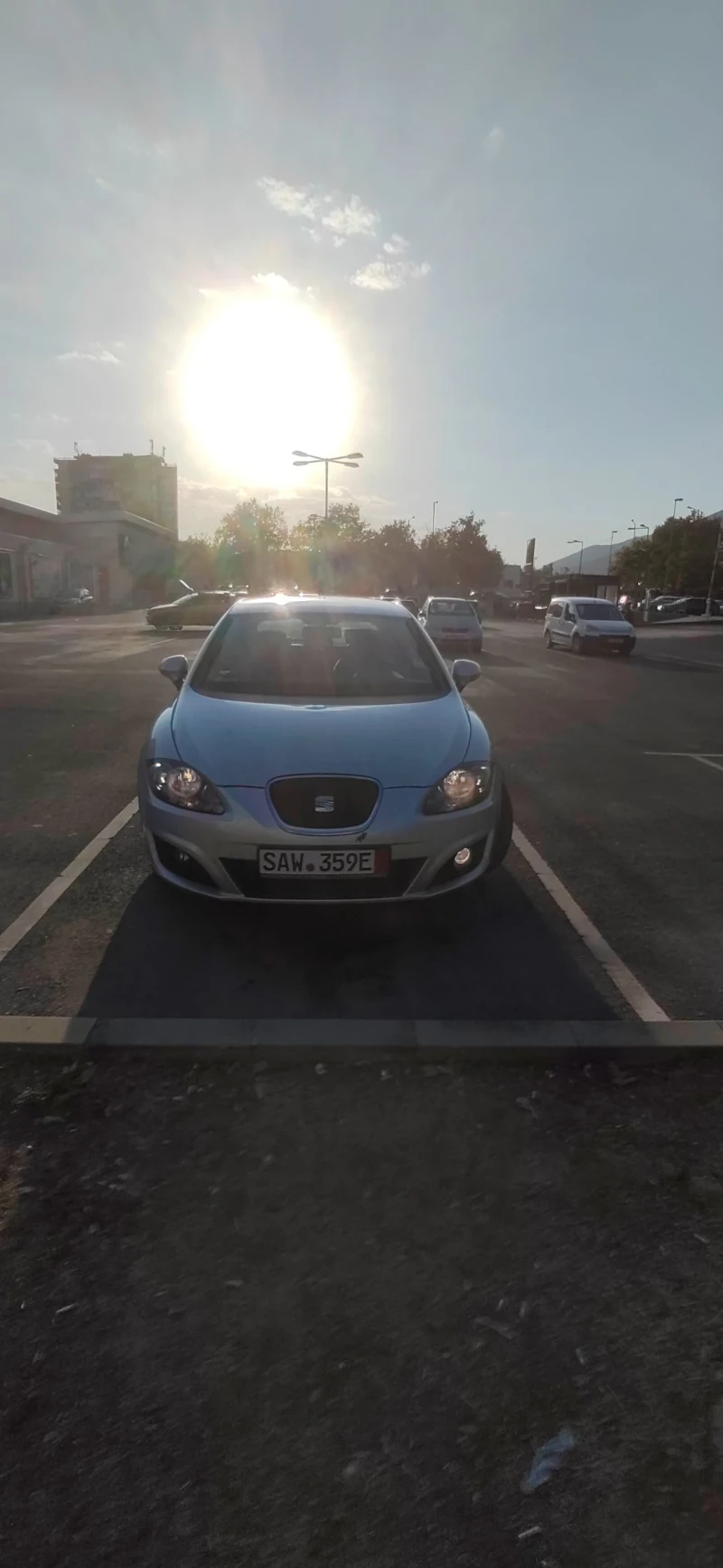 Seat Leon 1.6TDI, снимка 9 - Автомобили и джипове - 52589447